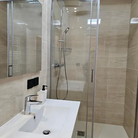 Cosy Proche Arena Bercy *